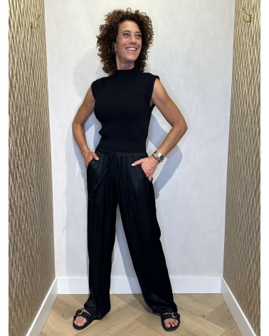 Top Veerle Black