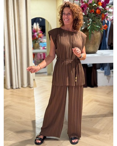 Set Inge Bruin