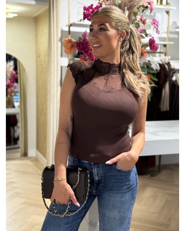 Top Nina Bruin