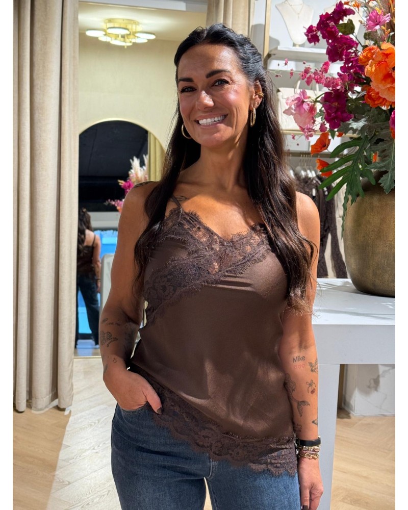 Top Laccy Bruin Top Laccy Bruin