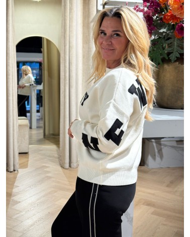 Trui New York Creme Zwart