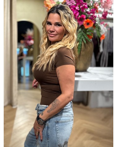 Body Mikkie Korte Mouw Bruin