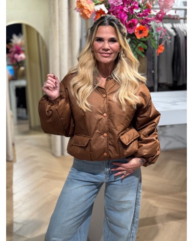 Bomber Faye Roestbruin