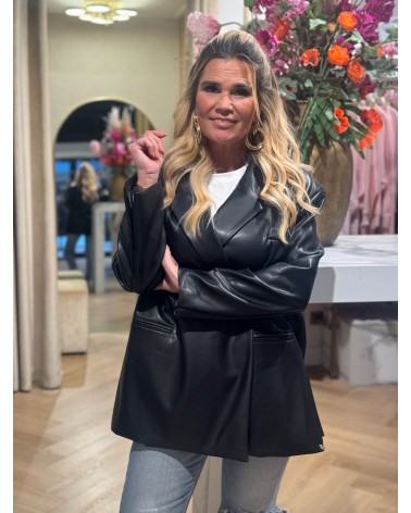 Leather Look Blazer zwart