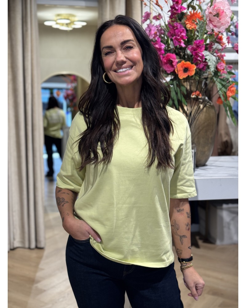 T-Shirt Need Coffee Pistasche