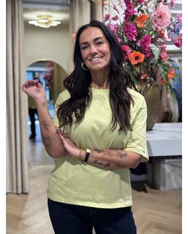 T-Shirt Need Coffee Pistasche