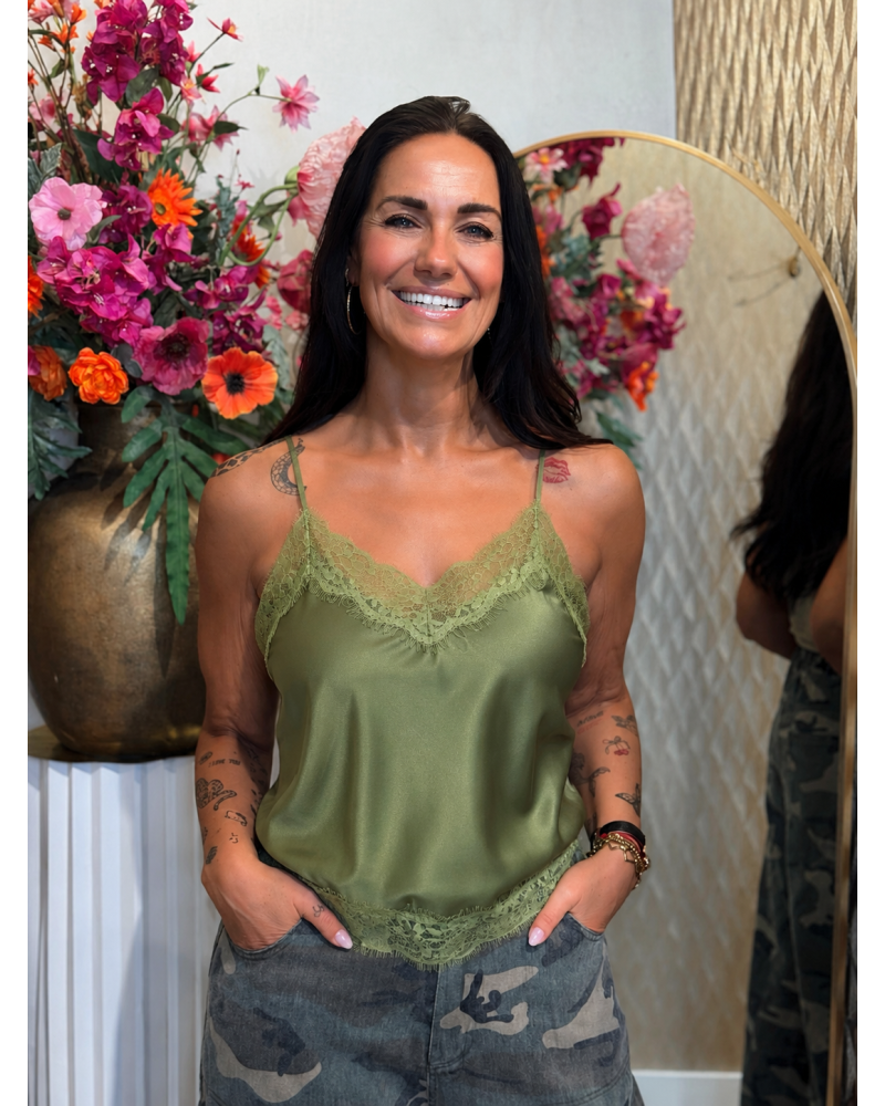 Top Aria Groen Ambika