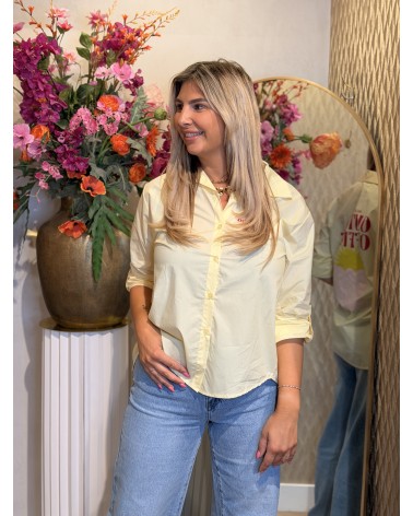 Blouse Out Of Geel