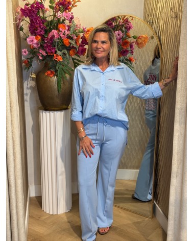 Blouse Out Of Blauw