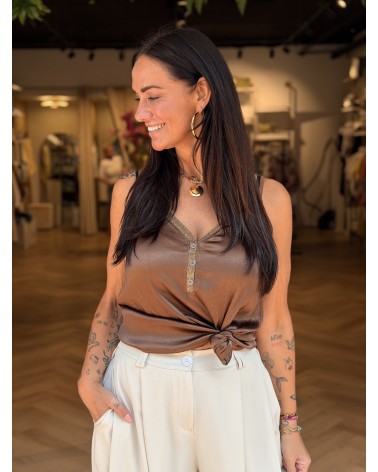 Top Jolie Bruin
